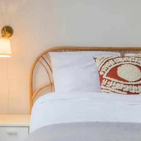 1 Bedroom In The Center, Near Metro Daire *