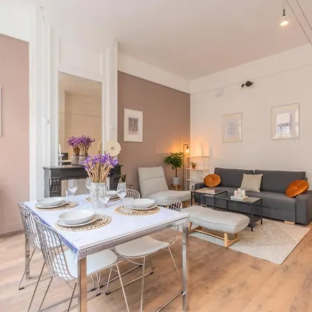 1 Bedroom In The Center, Near Metro *