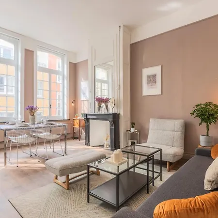 1 Bedroom In The Center, Near Metro Daire *